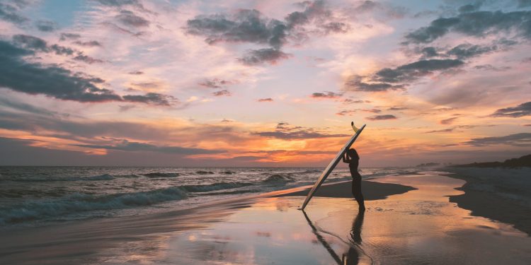 Pros And Cons Of Living By The Beach