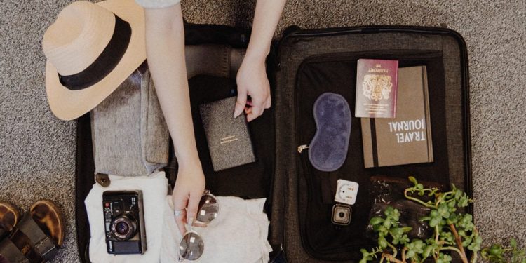 How to build a traveling website